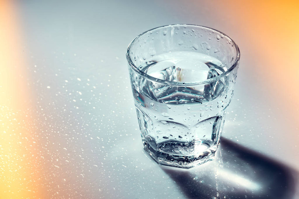 Glass of water close up - Fotoğraf, Görsel