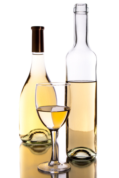 Wine bottle and glass over white ackground - Fotoğraf, Görsel