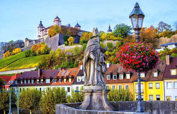 Wurzburg, Bawaria, Niemcy, widok na twierdzę Marienberg - Zdjęcie, obraz