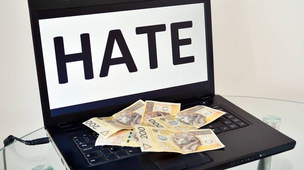 L'argent pour la haine en ligne. Passion, émotion ressentir de la haine dans le filet. Concept
. - Photo, image