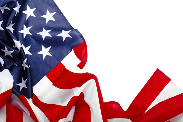 Bandeira dos EUA sobre fundo branco. Estados Unidos. Concept Memorial Day, Dia da Independência, 4 de Julho. Deitado plano, vista superior
 - Foto, Imagem