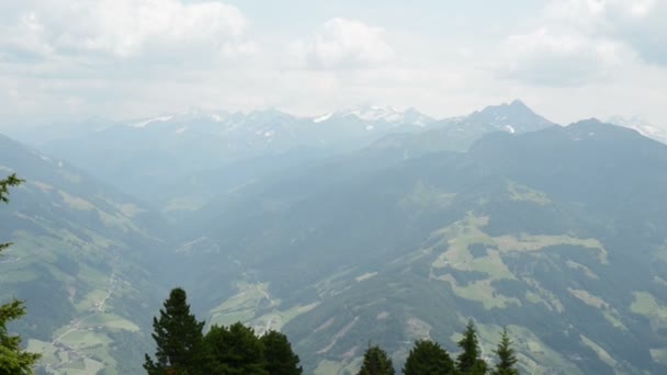 Zillertal cámara panorámica de montañas (Austria
) - Metraje, vídeo