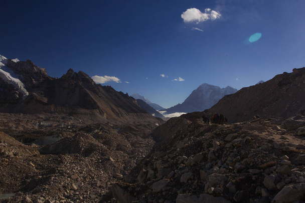Ebc(エベレストベースキャンプ)からの山の眺め、ネパール - 写真・画像