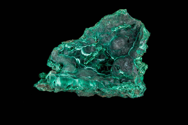 Makro mineral kamieniem Malachit na czarnym tle  - Zdjęcie, obraz