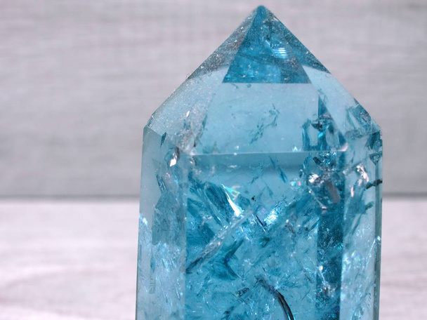 Aquamarijn gem crystal quartz minerale geologische achtergrond - Foto, afbeelding