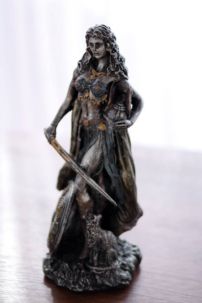 Statue der nordischen Göttin Freya - Göttin der Liebe - Foto, Bild