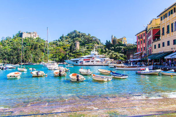 Портофино, знаменитый итальянский курорт для отдыха
. - Фото, изображение