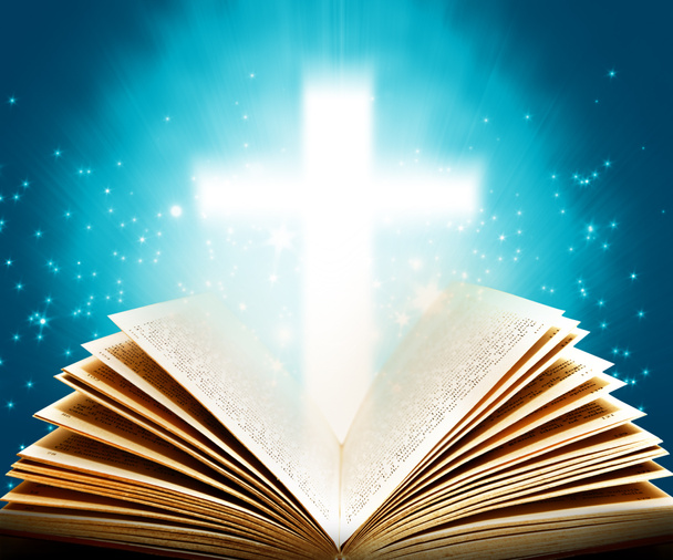 Стара Біблія та освітлений хрест
 - Фото, зображення