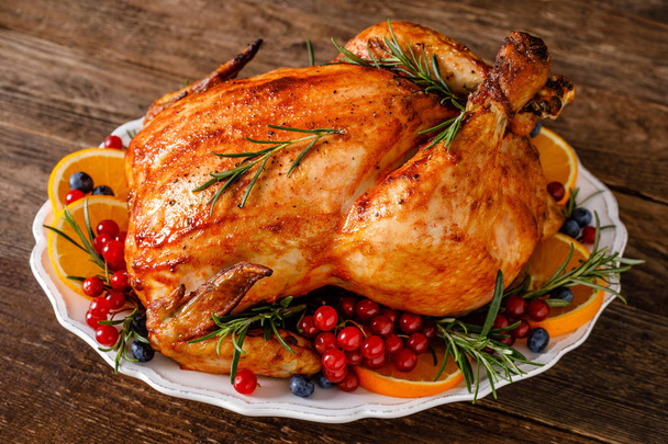 Christmas turkey. Traditional festive food for Christmas or Thanksgiving - Foto, afbeelding