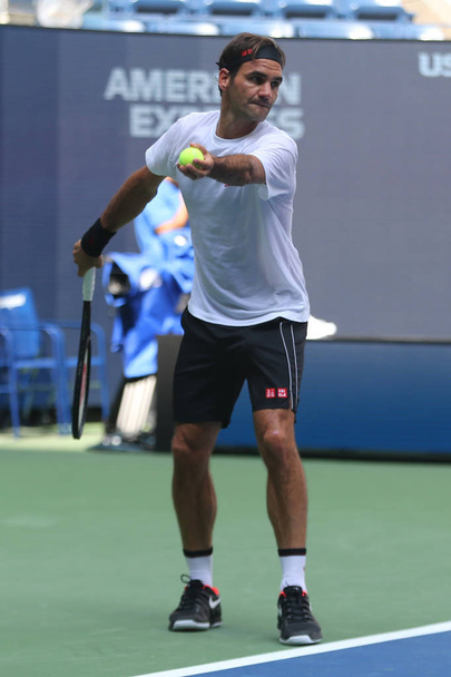 NEW YORK - AUGUST 22, 2019: 20-time Grand Slam champion Roger Federer of Switzerland practices for the 2019 US Open at Billie Jean King National Tennis Center - 写真・画像