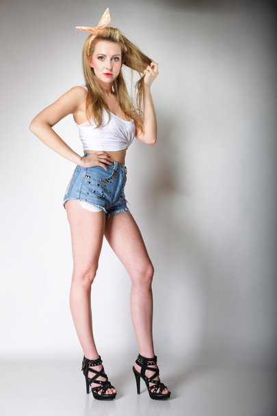 beautiful blonde woman retro styling - Fotografie, Obrázek