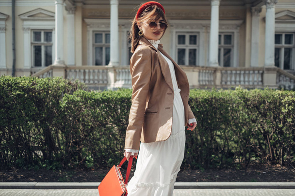 Portrait of Young Fashionable Business Woman on the Street - Photo, Image