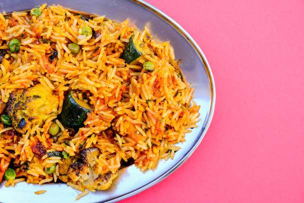 Індійський стиль овочеві Біряні їжа - Фото, зображення