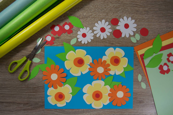 Цветы из цветной бумаги и карточки
 - Фото, изображение