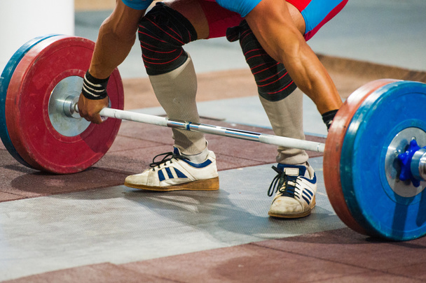 άνθρωπος του powerlifter squat ανταγωνισμού deadlift - Φωτογραφία, εικόνα