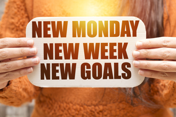 nuovo lunedì nuova settimana nuovo concetto di obiettivi
  - Foto, immagini