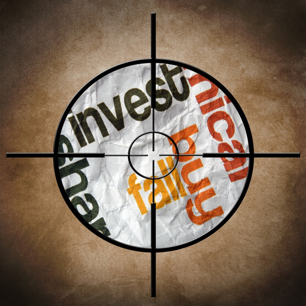 Invest fall target concept - Photo, Image