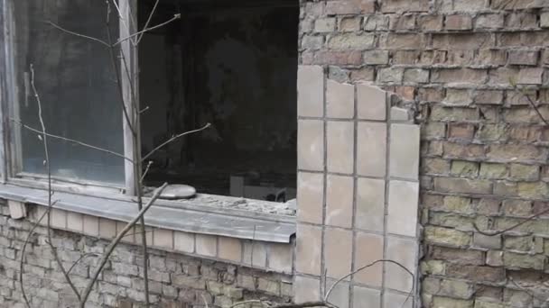 Csernobili nukleáris katasztrófa egy harminc évvel azután, hogy az emberek elhagyták a várost - Felvétel, videó