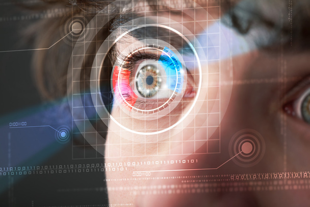 Cyber man met technolgy eye looking - Foto, afbeelding