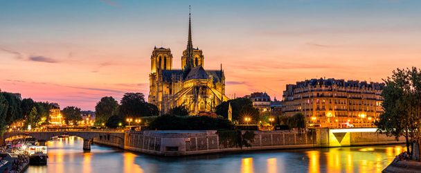 Gün batımında Notre Dame de Paris katedrali, Fransa. Notre Dame de P - Fotoğraf, Görsel