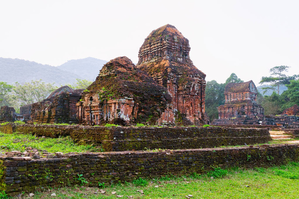Hindu Tapınakları Hoi Bir Vietnam Asya ile Oğlum Sanctuary - Fotoğraf, Görsel