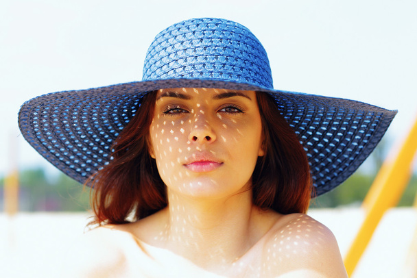 Beautiful woman in hat - Foto, Imagem
