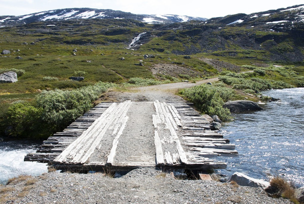 Bridge in the Mountains - Fotó, kép