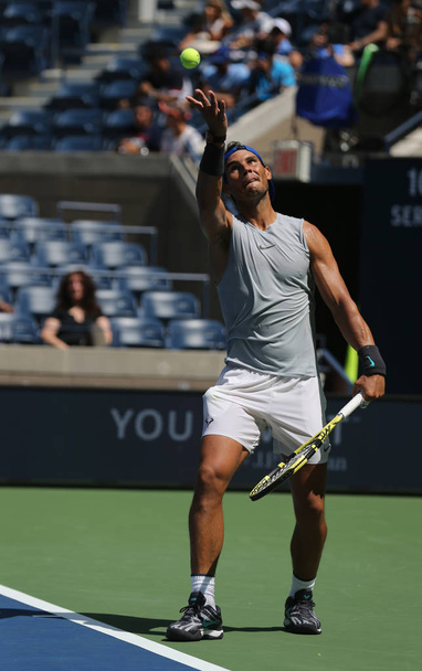 NEW YORK - AUGUST 20, 2019: 18-time Grand Slam champion Rafael Nadal of Spain practices for the 2019 US Open at Billie Jean King National Tennis Center - Zdjęcie, obraz