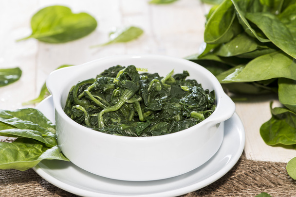 Bowl with cooked Spinach - Foto, Bild