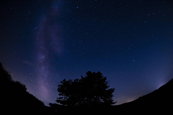céu noturno com forma leitosa, Eslováquia
 - Foto, Imagem