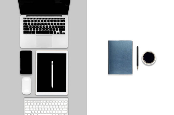 Tasainen lay kuva työpöydän kannettava tietokone, digitaalinen tabletti, matkapuhelin ja tarvikkeet. moderni sävy tausta. Työpöydän toimiston mockup käsite
. - Valokuva, kuva