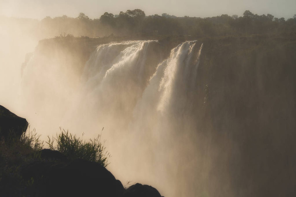 Водопад Виктория в Африке
 - Фото, изображение