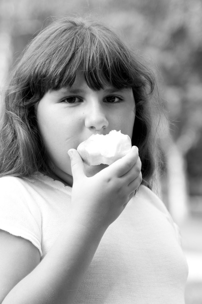 Black and white portrait of cute smiling little girl - Фото, зображення