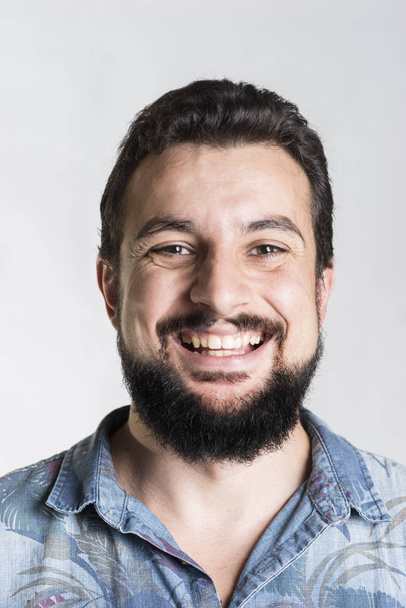 bearded smiling man portrait close up - Foto, Imagem