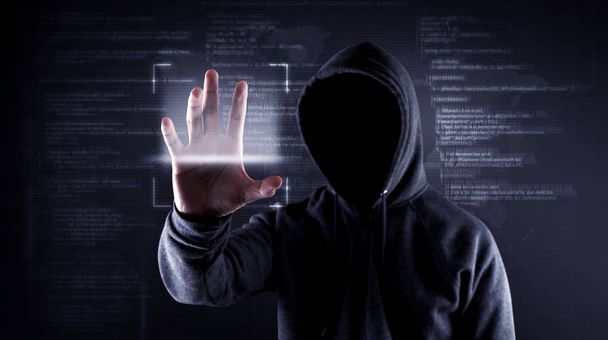 Gli hacker indossano un mantello, non vedono la faccia, stanno scansionando le mani a ha
 - Foto, immagini