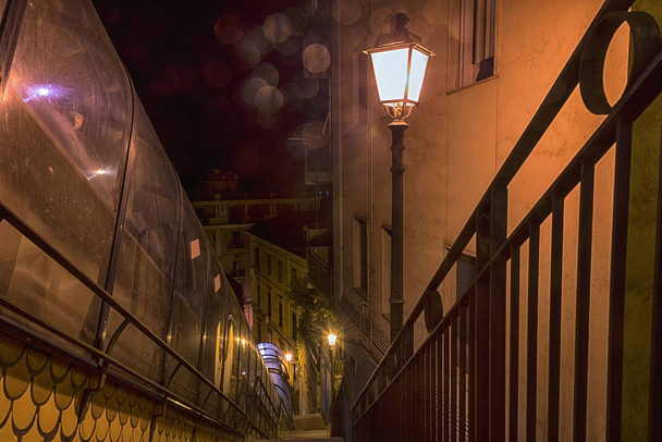 Escalier dans la vieille ville
 - Photo, image