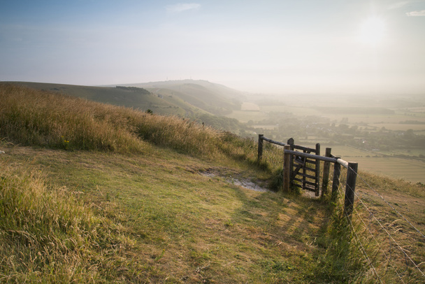 Vista sul paesaggio della campagna inglese durante la vigilia di fine estate
 - Foto, immagini