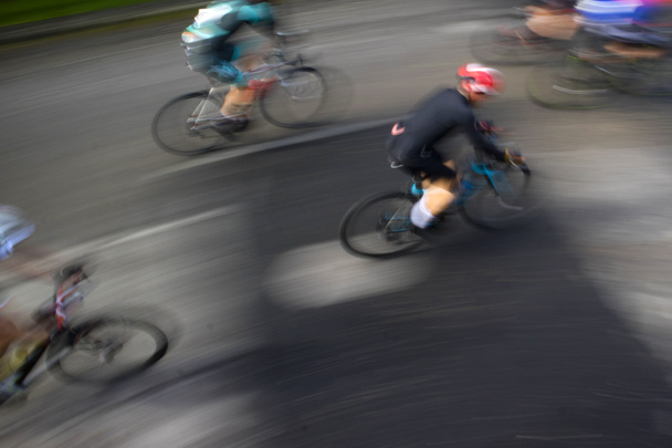 Course cycliste sur route
 - Photo, image