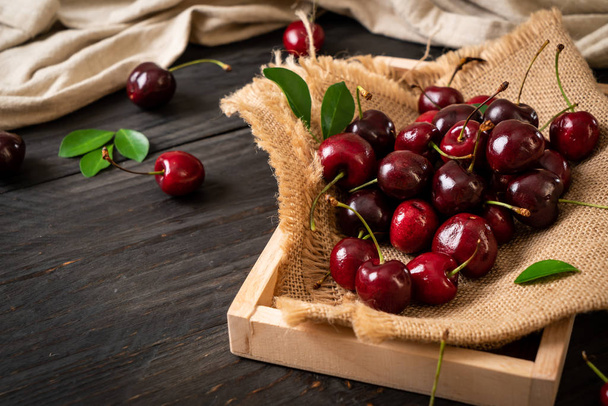 Fresh cherries in bowl  - Zdjęcie, obraz