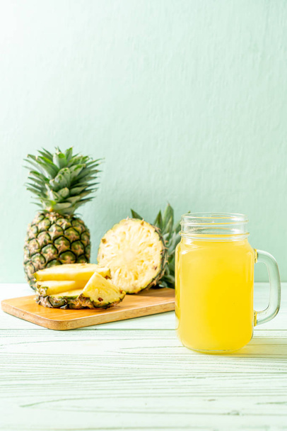 fresh pineapple juice - Foto, Imagem