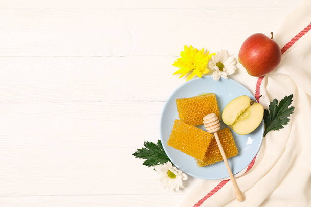 Honey, flowers and apple on white wooden background, copy space - Fotoğraf, Görsel
