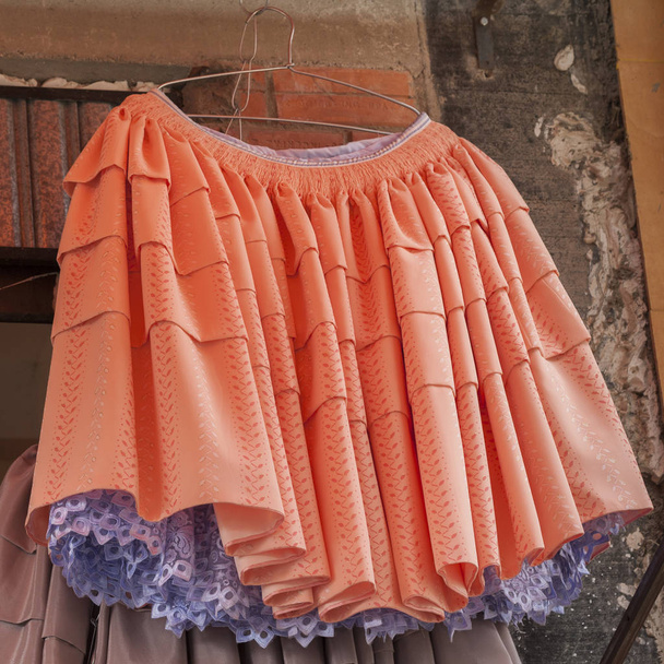 Typische bolivianische Röcke und einheimische Kleider, Copacabana - Bolivien - Foto, Bild
