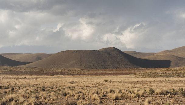 Krásná krajina Bolívie podél cesty do La Paz, Jižní Amerika - Fotografie, Obrázek