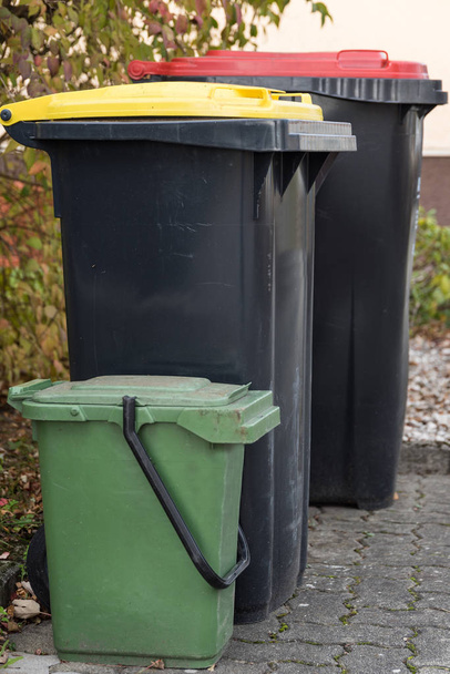 Separação de resíduos facilitada
 - Foto, Imagem