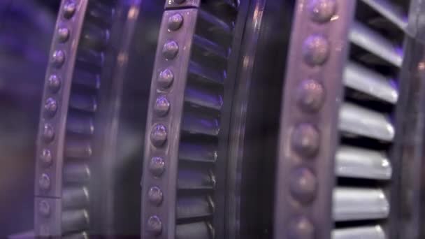 turbine à vapeur interne palettes ouvertes et exposées - Séquence, vidéo