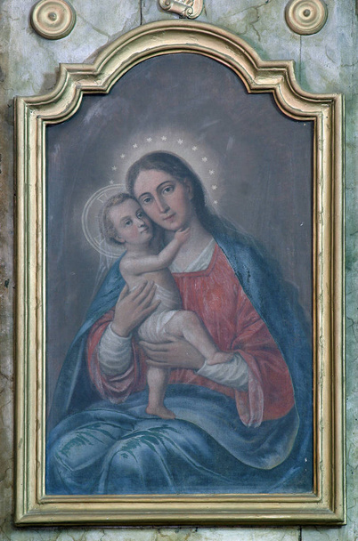 Παναγία με το μωρό Ιησού, βωμό της Παναγίας στην εκκλησία της Αγίας Βαρβάρας στο Bedekovcina, Κροατία - Φωτογραφία, εικόνα