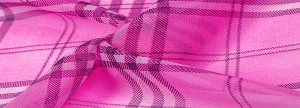 μετάξι, ύφασμα ροζ (Γαρύφαλλο), καρό ταπετσαρία σε μια τάρτα κλουβί - Φωτογραφία, εικόνα