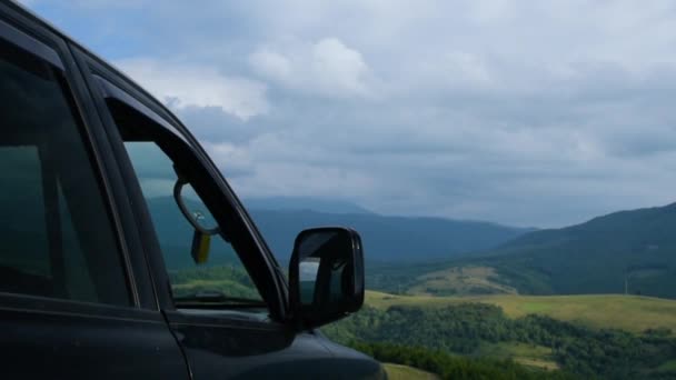 Τα SUV ταξιδεύουν στα Καρπάθια το καλοκαίρι - Πλάνα, βίντεο