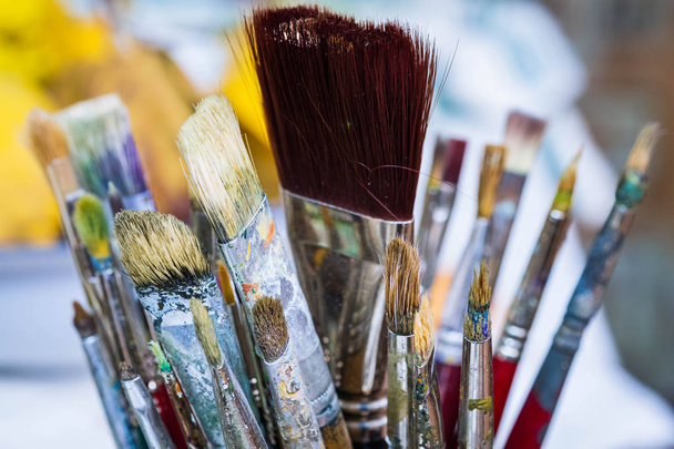 Pittori diversi pennelli stile per acrilico e pittura ad olio multicolore
 - Foto, immagini