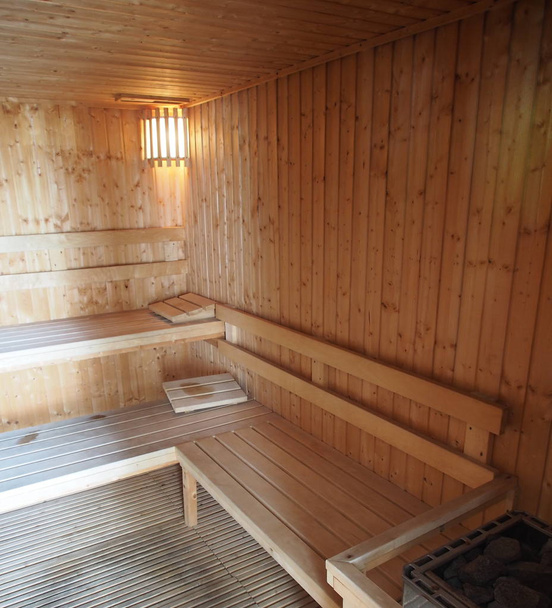 sauna chambre en bois, salle de bains, spa relax. Style japonais
. - Photo, image